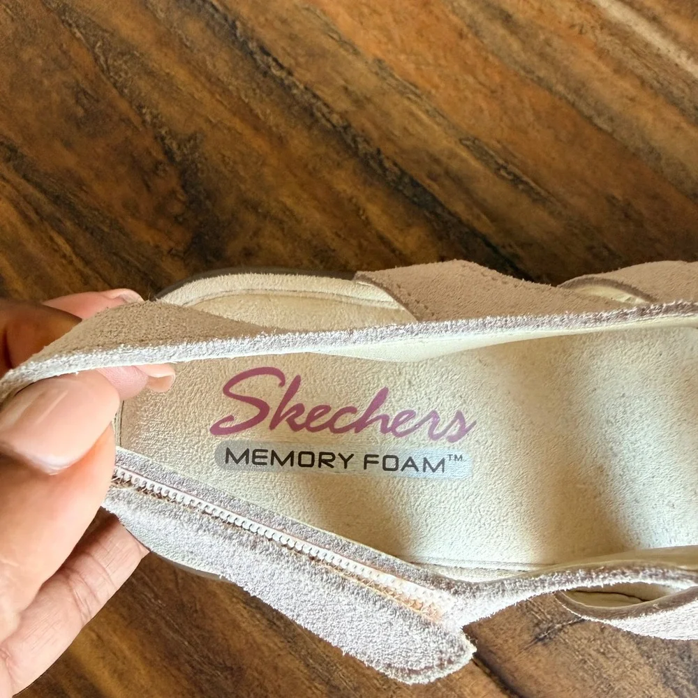 Skechers‎ Womens Memory Foam Wedge Sandals Size 9.5 Strappy faux suede comfort
